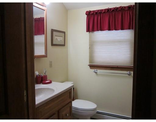 1492 Long Pond Rd,Brewster,Massachusetts 02631,5 Bedrooms Bedrooms,3 BathroomsBathrooms,Single family,Long Pond Rd,72338785