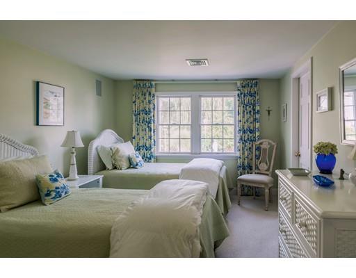 10 Beachview Road,Ipswich,Massachusetts 01938,2 Bedrooms Bedrooms,2 BathroomsBathrooms,Single family,Beachview Road,72375967