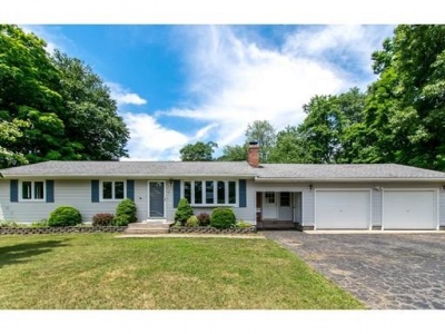 28 Carney Road,Enfield,Connecticut 06082,3 Bedrooms Bedrooms,1 BathroomBathrooms,Single family,Carney Road,72355345