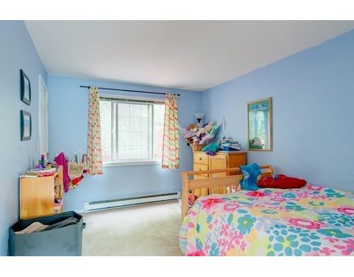 15 Jonathan Cir,Worcester,Massachusetts 01604,2 Bedrooms Bedrooms,2 BathroomsBathrooms,Single family,Jonathan Cir,72394891