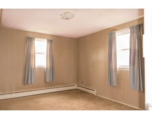 266 WEST MAIN STREET, Dudley, Massachusetts 01571, 3 Bedrooms Bedrooms, ,1 BathroomBathrooms,Single family,For Sale,WEST MAIN STREET,72972335