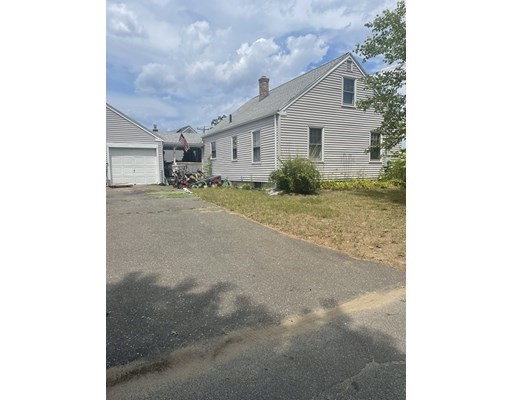 194 Island Pond Rd, Springfield, Massachusetts 01118, 3 Bedrooms Bedrooms, ,1 BathroomBathrooms,Single family,For Sale,Island Pond Rd,73010741