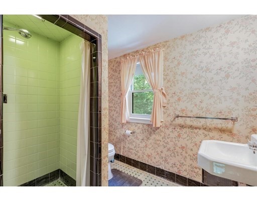 114 Hillside St, Milton, Massachusetts 02186, 3 Bedrooms Bedrooms, ,2 BathroomsBathrooms,Single family,For Sale,Hillside St,73010948