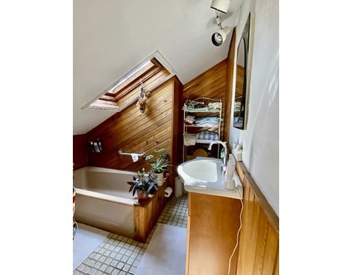 75 Summit St, Wellfleet, Massachusetts 02667, 3 Bedrooms Bedrooms, ,3 BathroomsBathrooms,Single family,For Sale,Summit St,73011829