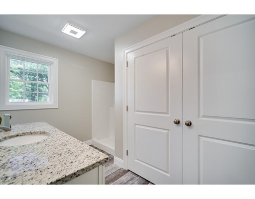 237 Glendale Rd, Northampton, Massachusetts 01062, 4 Bedrooms Bedrooms, ,3 BathroomsBathrooms,Single family,For Sale,Glendale Rd,73020444