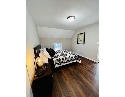 1 Dexter St, Haverhill, Massachusetts 01830, 4 Bedrooms Bedrooms, ,2 BathroomsBathrooms,Single family,For Sale,Dexter St,73020499