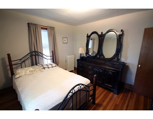 22 Bentley St, Springfield, Massachusetts 01108, 3 Bedrooms Bedrooms, ,1 BathroomBathrooms,Single family,For Sale,Bentley St,73020966