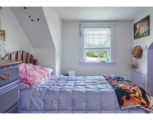 15 Trafalgar Ct, Weymouth, Massachusetts 02190, 3 Bedrooms Bedrooms, ,1 BathroomBathrooms,Single family,For Sale,Trafalgar Ct,73020270