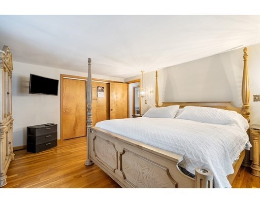 26 Glendower Rd, Boston, Massachusetts 02131, 5 Bedrooms Bedrooms, ,3 BathroomsBathrooms,Single family,For Sale,Glendower Rd,73011679