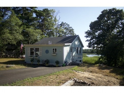 1 Ladd Ave, Wareham, Massachusetts 02571, 2 Bedrooms Bedrooms, ,1 BathroomBathrooms,Single family,For Sale,Ladd Ave,73025339