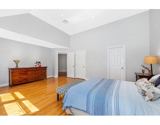 18 Ripley Street, Newton, Massachusetts 02459, 4 Bedrooms Bedrooms, ,2 BathroomsBathrooms,Single family,For Sale,Ripley Street,73018883