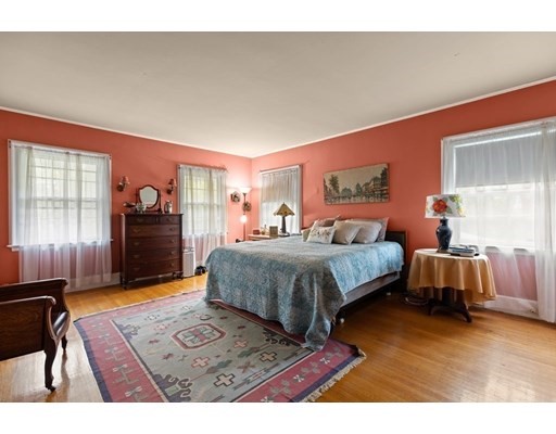 18 Hedgerow Lane, Westwood, Massachusetts 02090, 8 Bedrooms Bedrooms, ,5 BathroomsBathrooms,Single family,For Sale,Hedgerow Lane,72974063
