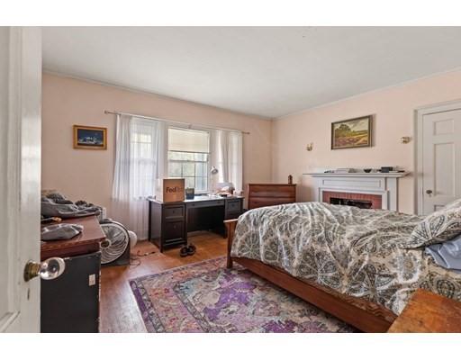 18 Hedgerow Lane, Westwood, Massachusetts 02090, 8 Bedrooms Bedrooms, ,5 BathroomsBathrooms,Single family,For Sale,Hedgerow Lane,72974063