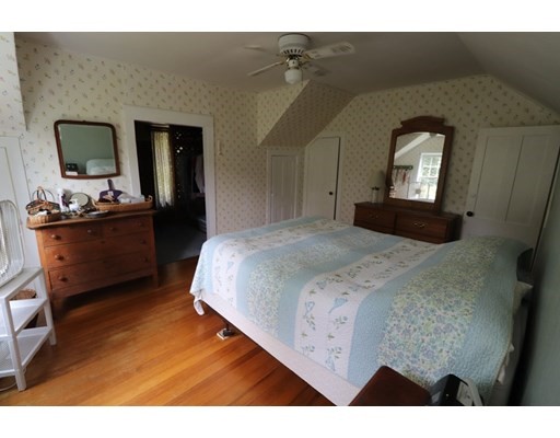 28 Cliff St, Plymouth, Massachusetts 02360, 2 Bedrooms Bedrooms, ,1 BathroomBathrooms,Single family,For Sale,Cliff St,73019078