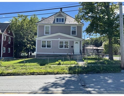246 W Franklin St, Holyoke, Massachusetts 01040, 4 Bedrooms Bedrooms, ,1 BathroomBathrooms,Single family,For Sale,W Franklin St,73031852
