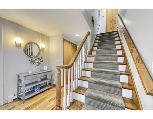 4 Vineyard Lane, Dartmouth, Massachusetts 02748, 3 Bedrooms Bedrooms, ,2 BathroomsBathrooms,Single family,For Sale,Vineyard Lane,73024818