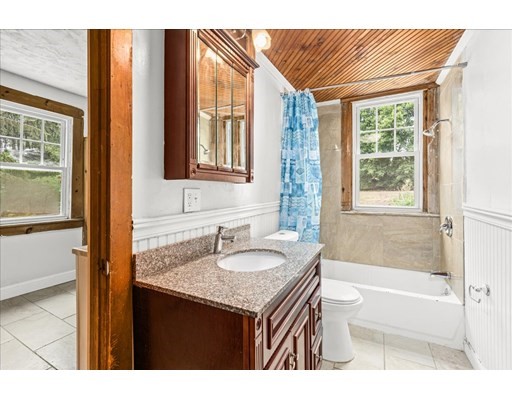 130 Harrington Ln, East Brookfield, Massachusetts 01515, 3 Bedrooms Bedrooms, ,2 BathroomsBathrooms,Single family,For Sale,Harrington Ln,73027207