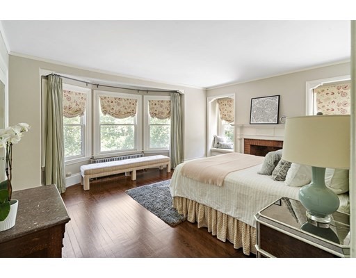 17 Brooks Street, Winchester, Massachusetts 01890, 6 Bedrooms Bedrooms, ,3 BathroomsBathrooms,Single family,For Sale,Brooks Street,73033237