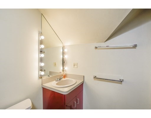 29 Pleasant St, West Newbury, Massachusetts 01985, 5 Bedrooms Bedrooms, ,4 BathroomsBathrooms,Single family,For Sale,Pleasant St,73033291