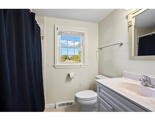 33 RAYMOND Ave, Yarmouth, Massachusetts 02664, 3 Bedrooms Bedrooms, ,2 BathroomsBathrooms,Single family,For Sale,RAYMOND Ave,73033339