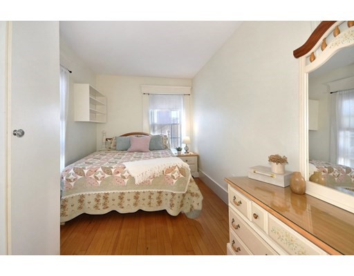 32 Appleton St, Arlington, Massachusetts 02476, 6 Bedrooms Bedrooms, ,3 BathroomsBathrooms,Single family,For Sale,Appleton St,73033498