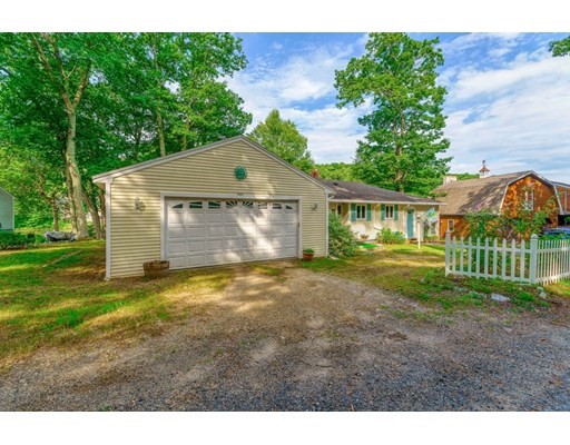 99 Lake Ave, Leicester, Massachusetts 01524, 3 Bedrooms Bedrooms, ,2 BathroomsBathrooms,Single family,For Sale,Lake Ave,72973636