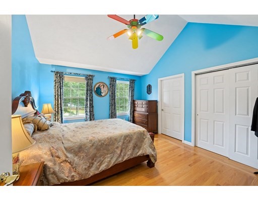 10 Jasons Grant Drive, Cumberland, Rhode Island 02864, 4 Bedrooms Bedrooms, ,3 BathroomsBathrooms,Single family,For Sale,Jasons Grant Drive,73031943