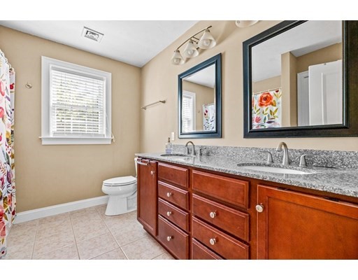 2 Heather Hills Ln, Lakeville, Massachusetts 02347, 4 Bedrooms Bedrooms, ,3 BathroomsBathrooms,Single family,For Sale,Heather Hills Ln,73010838