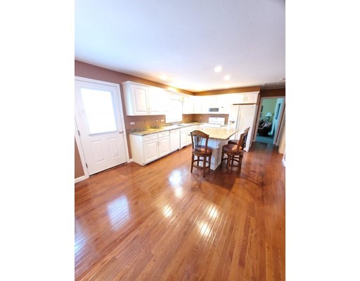 35 Rodeo Dr, East Bridgewater, Massachusetts 02333, 2 Bedrooms Bedrooms, ,2 BathroomsBathrooms,Single family,For Sale,Rodeo Dr,73019684