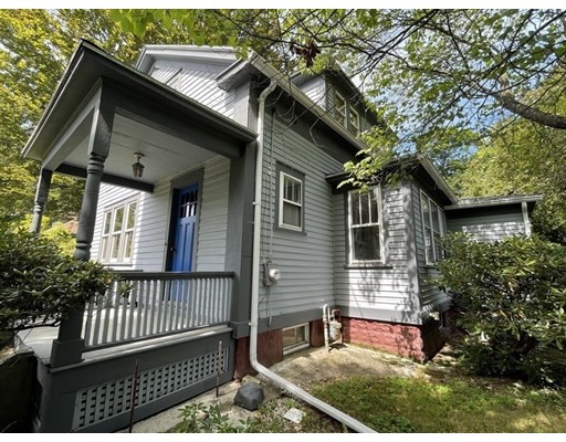 303 South St, Northampton, Massachusetts 01060, 4 Bedrooms Bedrooms, ,1 BathroomBathrooms,Single family,For Sale,South St,73027002