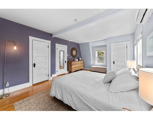 6 Harris St, Beverly, Massachusetts 01915, 3 Bedrooms Bedrooms, ,2 BathroomsBathrooms,Single family,For Sale,Harris St,73033126