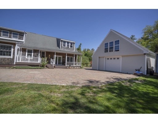 378 Plymouth Street, Middleboro, Massachusetts 02346, 5 Bedrooms Bedrooms, ,2 BathroomsBathrooms,Single family,For Sale,Plymouth Street,72986438
