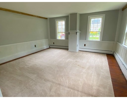 102 Main St, Kingston, New Hampshire 03848, 3 Bedrooms Bedrooms, ,1 BathroomBathrooms,Single family,For Sale,Main St,73019013