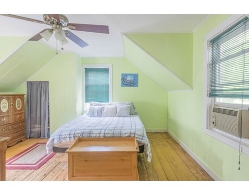 15 Common Street, Weymouth, Massachusetts 02188, 3 Bedrooms Bedrooms, ,1 BathroomBathrooms,Single family,For Sale,Common Street,73026960