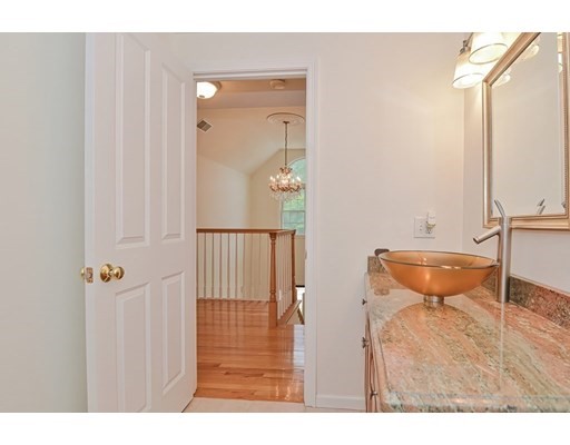 4 Tiffany Lane, Rockland, Massachusetts 02370, 3 Bedrooms Bedrooms, ,2 BathroomsBathrooms,Single family,For Sale,Tiffany Lane,73012149