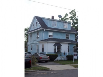 41 Biltmore Street, Springfield, Massachusetts 01108, 4 Bedrooms Bedrooms, ,1 BathroomBathrooms,Single family,For Sale,Biltmore Street,73032023