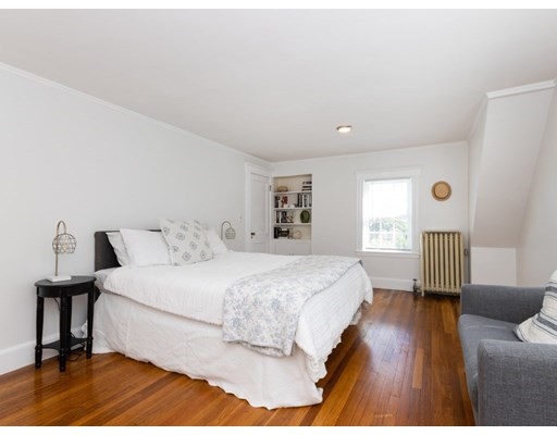 48 Summit Avenue, Quincy, Massachusetts 02170, 4 Bedrooms Bedrooms, ,2 BathroomsBathrooms,Single family,For Sale,Summit Avenue,73033208