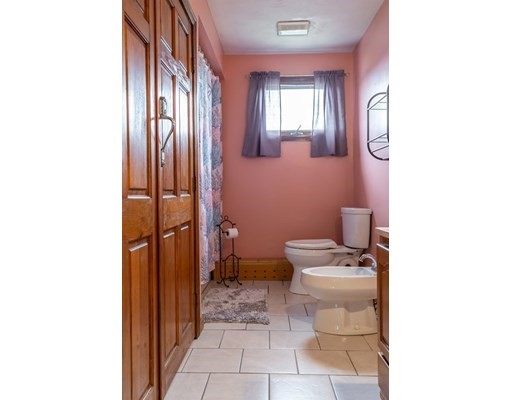1598 Locust St, Fall River, Massachusetts 02723, 4 Bedrooms Bedrooms, ,2 BathroomsBathrooms,Single family,For Sale,Locust St,73030251