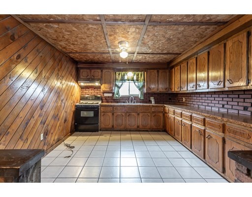 1598 Locust St, Fall River, Massachusetts 02723, 4 Bedrooms Bedrooms, ,2 BathroomsBathrooms,Single family,For Sale,Locust St,73030251