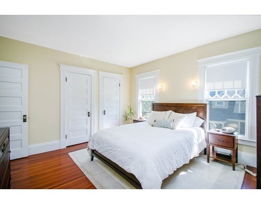 29 Crescent Road, Longmeadow, Massachusetts 01106, 4 Bedrooms Bedrooms, ,2 BathroomsBathrooms,Single family,For Sale,Crescent Road,73031684