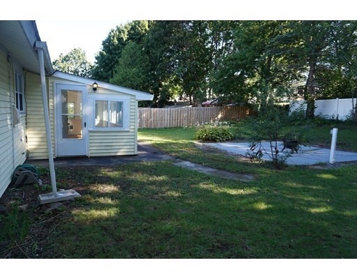 85 Connell, Brockton, Massachusetts 02302, 3 Bedrooms Bedrooms, ,1 BathroomBathrooms,Single family,For Sale,Connell,73031884