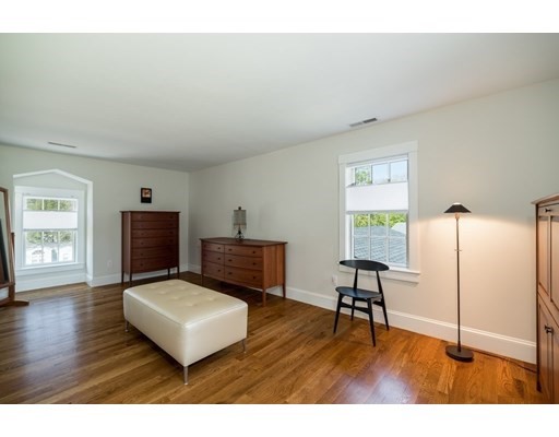 53 Spofford Street, Newburyport, Massachusetts 01950, 5 Bedrooms Bedrooms, ,3 BathroomsBathrooms,Single family,For Sale,Spofford Street,72986131