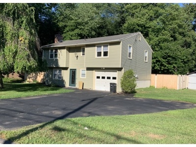 105 Westwood Ave, East Longmeadow, Massachusetts 01028, 2 Bedrooms Bedrooms, ,1 BathroomBathrooms,Single family,For Sale,Westwood Ave,73030164