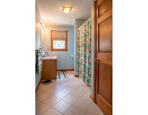 6 Cresta Drive, Lowell, Massachusetts 01854, 3 Bedrooms Bedrooms, ,3 BathroomsBathrooms,Single family,For Sale,Cresta Drive,73031750