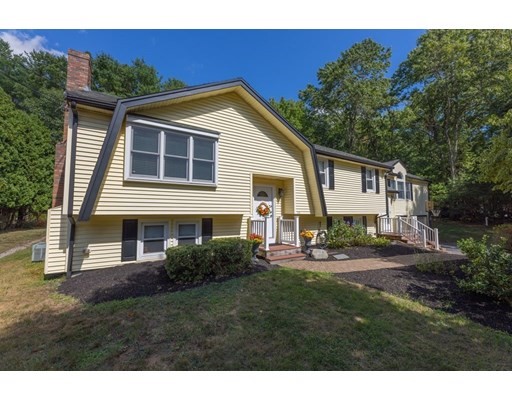 105 Bayberry Circle, Bridgewater, Massachusetts 02324, 4 Bedrooms Bedrooms, ,3 BathroomsBathrooms,Single family,For Sale,Bayberry Circle,73030169