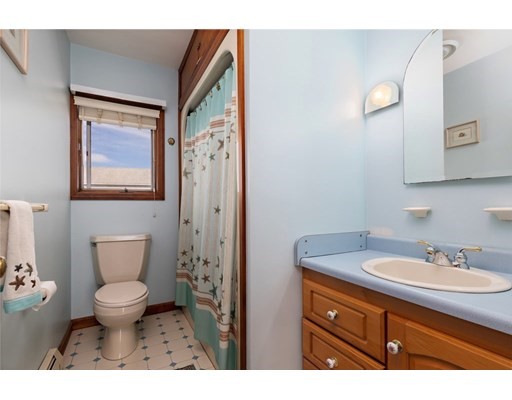 12 Howard Beach, Mattapoisett, Massachusetts 02739, 2 Bedrooms Bedrooms, ,1 BathroomBathrooms,Single family,For Sale,Howard Beach,73030296