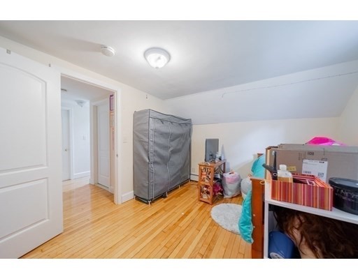 510 Whipple St, Fall River, Massachusetts 02724, 4 Bedrooms Bedrooms, ,2 BathroomsBathrooms,Single family,For Sale,Whipple St,73030562