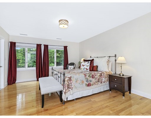 695 Hammond St, Brookline, Massachusetts 02467, 4 Bedrooms Bedrooms, ,2 BathroomsBathrooms,Single family,For Sale,Hammond St,73002494