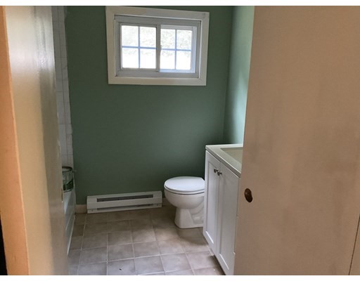 44 Thyme Ln, Springfield, Massachusetts 01129, 3 Bedrooms Bedrooms, ,1 BathroomBathrooms,Single family,For Sale,Thyme Ln,73031895