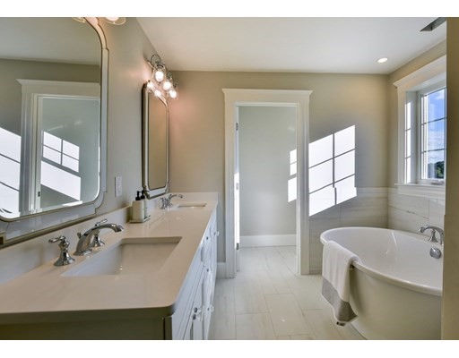 1 Sherman Terrace, Woburn, Massachusetts 01801, 5 Bedrooms Bedrooms, ,4 BathroomsBathrooms,Single family,For Sale,Sherman Terrace,73043202